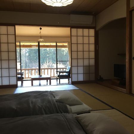 山荘 紗羅樹 Syaranoki Hotel Yufu Exterior photo